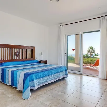 Binibequer Vell Sleeps 6 Pool Air Con Wifi *
