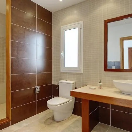 Binibequer Vell Sleeps 6 Pool Air Con Wifi *