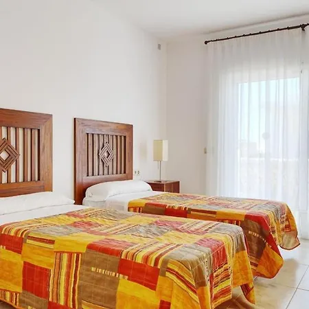 Villa Binibequer Vell Sleeps 6 Pool Air Con Wifi *